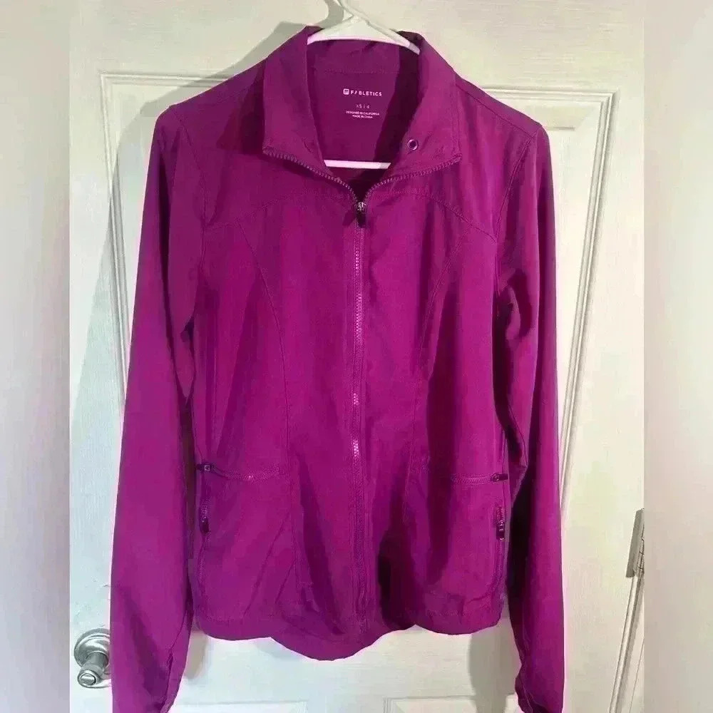 Fabletics Ninety Six Windbreaker. Size 4, XS Fuchsia. Minor pilling.
